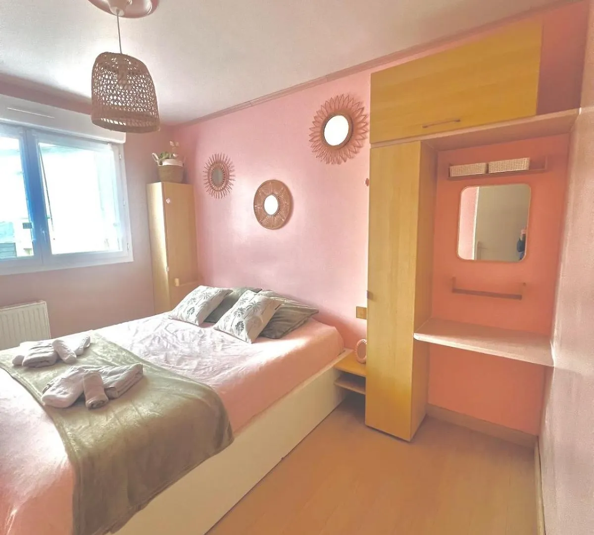 Brest Center - 2 Bedrooms - 4 Pers - With Parking 0*,